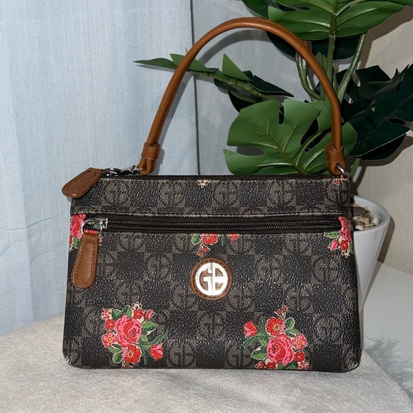 Giani Bernini Handbags - Gianni Bernini Clutch